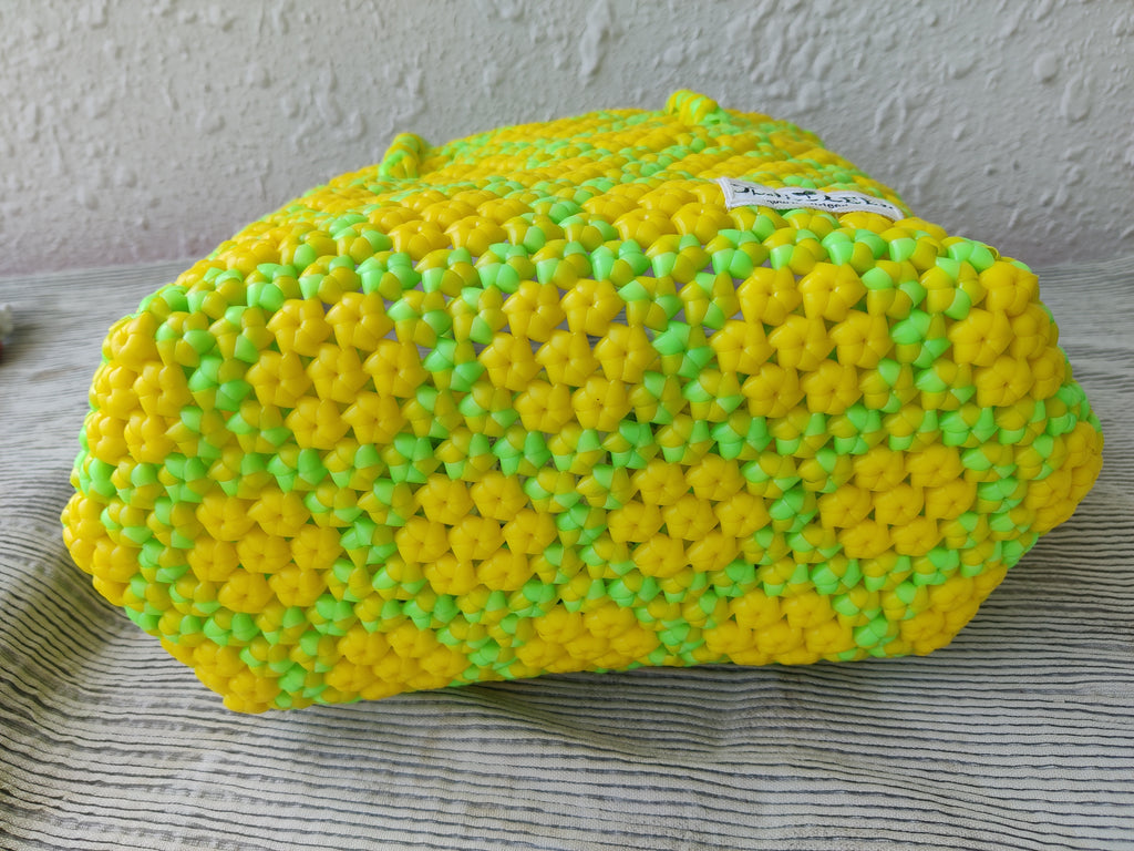 TLBAS-0033/Handbag with an Berry/Amla Knot