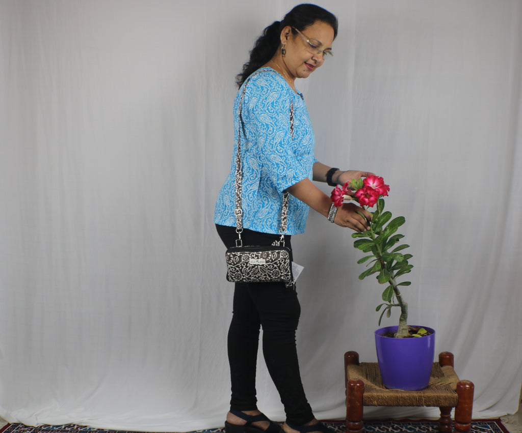 TLFABk-00015/Rani Print/Short Kurtis