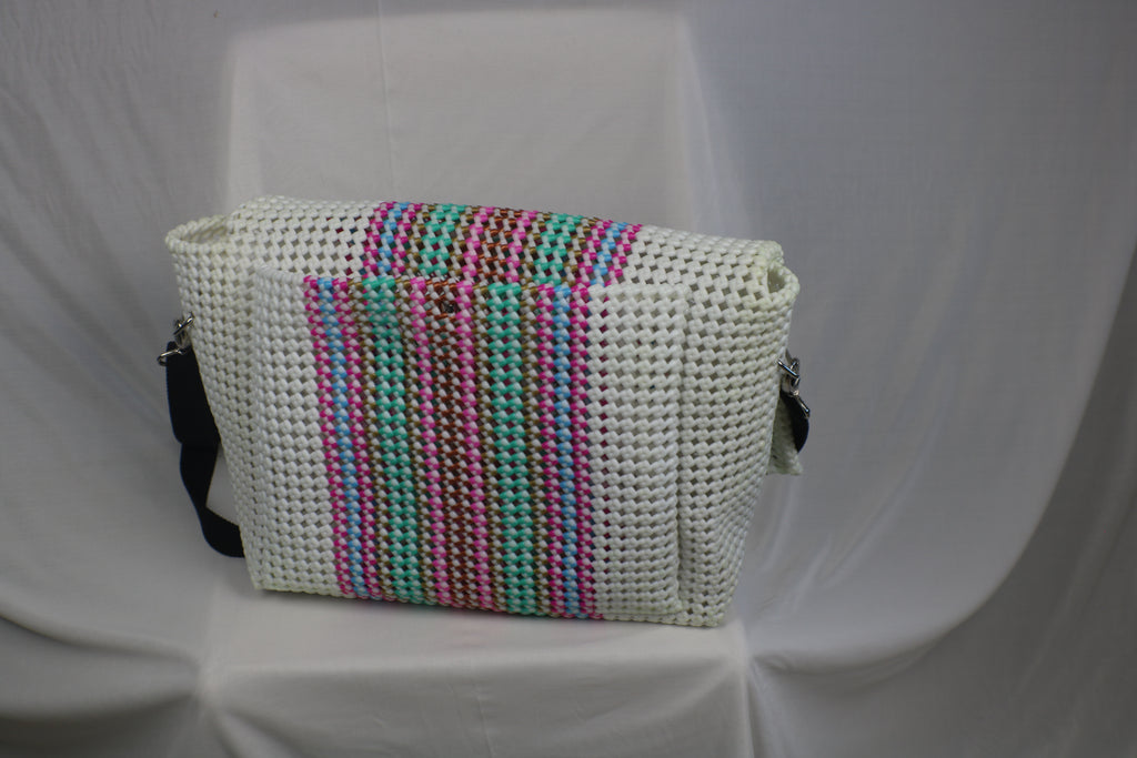 Skillfully Crafted Sleek laptop bag/folder for professionals-Code 007
