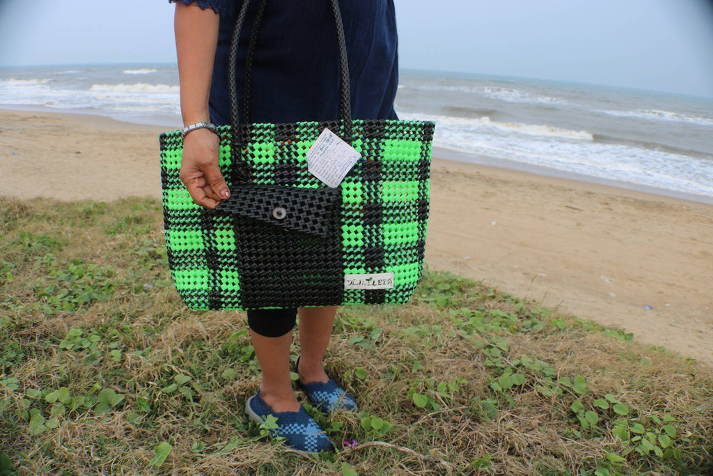 TLBAS-0072/ Kangaroo Pouch Basket