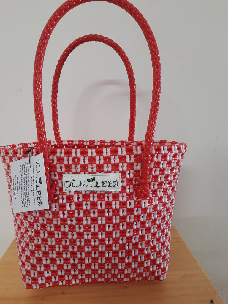 TLBAS-0034/Siva-Eye Basket/Beetle Spotted/Lace style in Sivankann design - Thalir Leed®