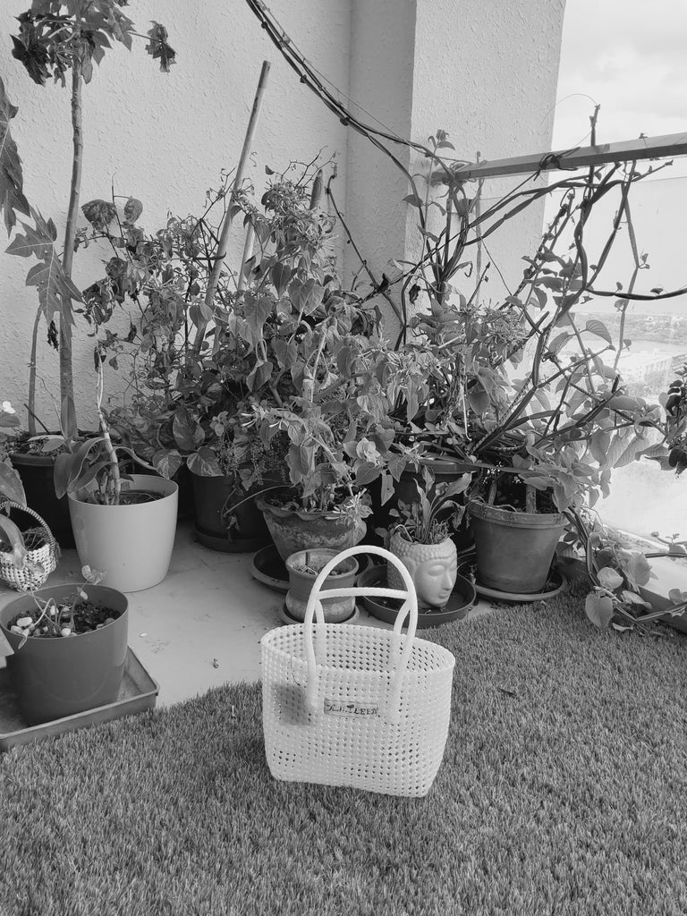 TLBAS-0036/Transparent Basket in White-Pearl - Thalir Leed®