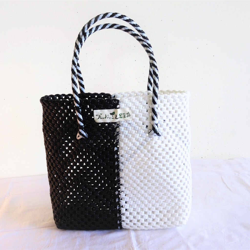 TLBAS-0051/Vengai Cross, Black & white basket - Thalir Leed®